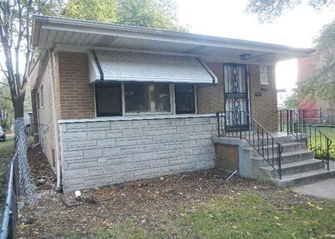 Tiny photo for 7737 S Champlain Avenue, Chicago, IL 60619 (MLS # 12503441)