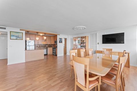 Tiny photo for 6301 N Sheridan Road #11R, Chicago, IL 60660 (MLS # 12509409)