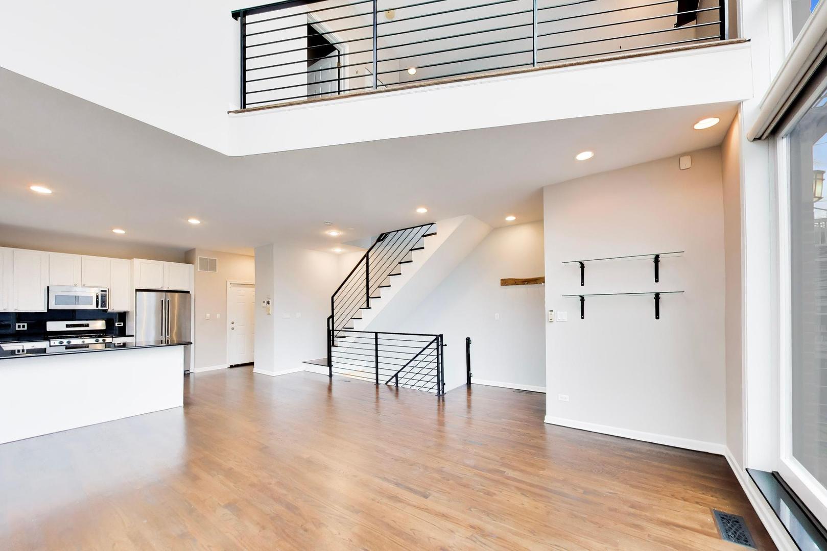 1086 N Paulina Street B