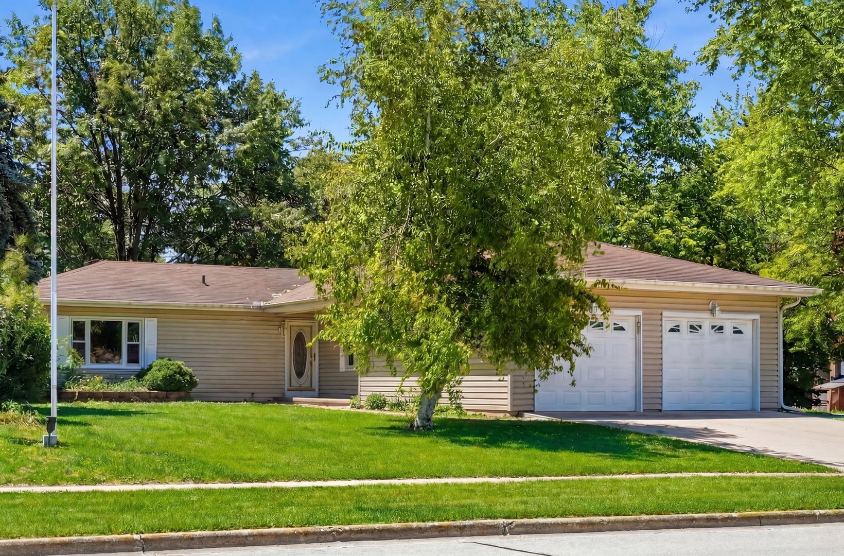 1644 Bayberry Lane