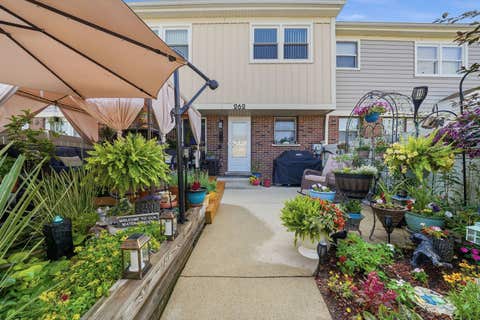 Tiny photo for 262 Bay Street, Wood Dale, IL 60191 (MLS # 12725950)