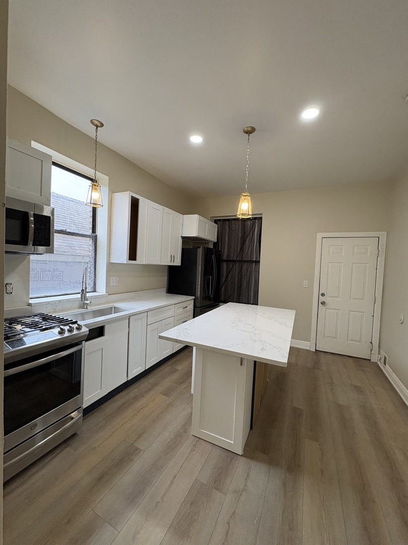 1628 N KIMBALL Avenue 2