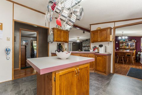 Tiny photo for 214 S 6th Street, Chatsworth, IL 60921 (MLS # 12715261)