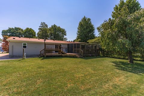 Tiny photo for 214 S 6th Street, Chatsworth, IL 60921 (MLS # 12715261)