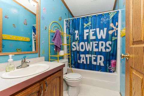 Tiny photo for 214 S 6th Street, Chatsworth, IL 60921 (MLS # 12715261)