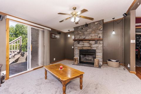 Tiny photo for 214 S 6th Street, Chatsworth, IL 60921 (MLS # 12715261)