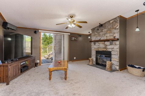Tiny photo for 214 S 6th Street, Chatsworth, IL 60921 (MLS # 12715261)