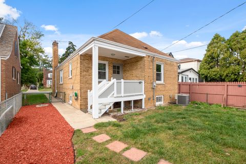 Tiny photo for 10735 S Washtenaw Avenue, Chicago, IL 60655 (MLS # 12491570)