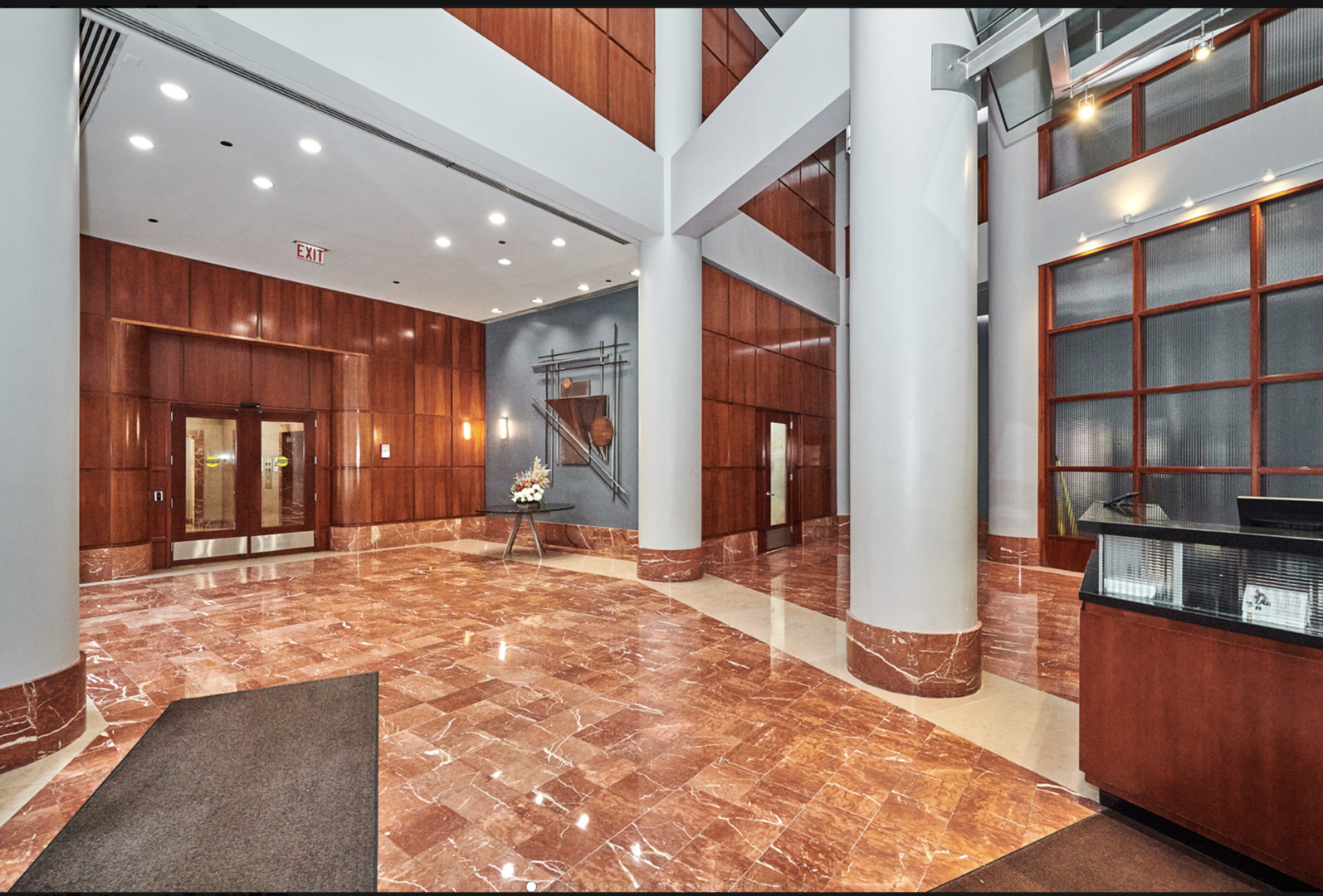 211 E OHIO Street 614