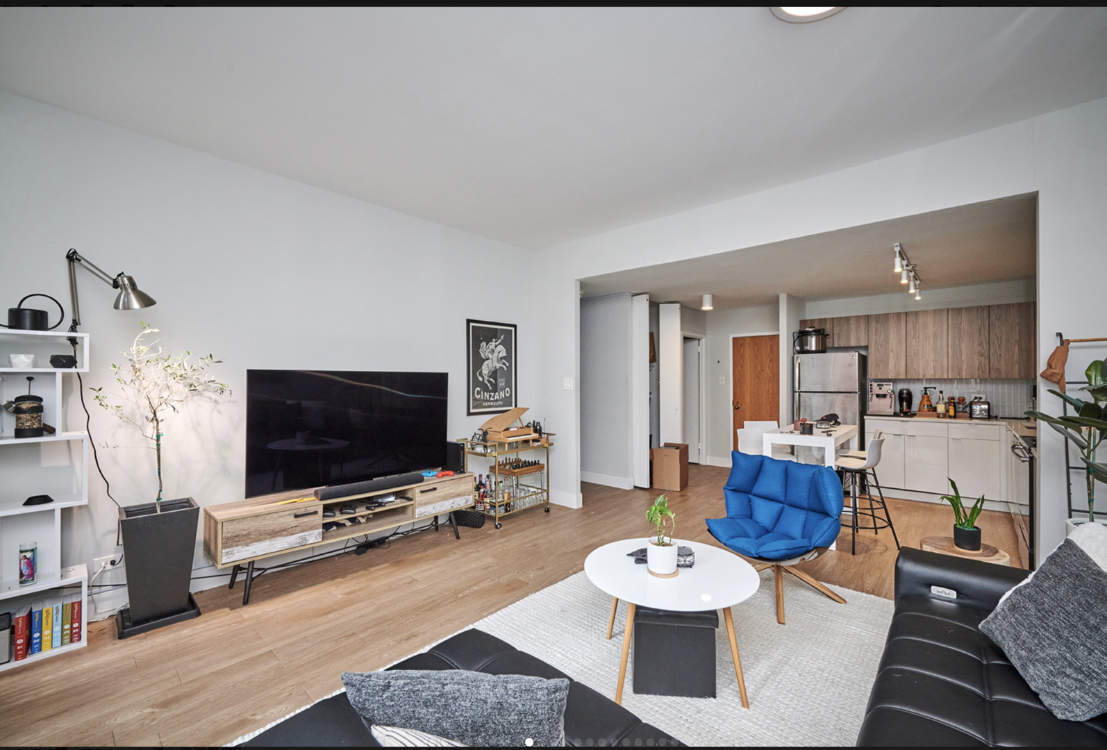 211 E OHIO Street 614