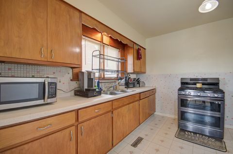 Tiny photo for 1606 Belleview Avenue, Rockdale, IL 60436 (MLS # 12391642)