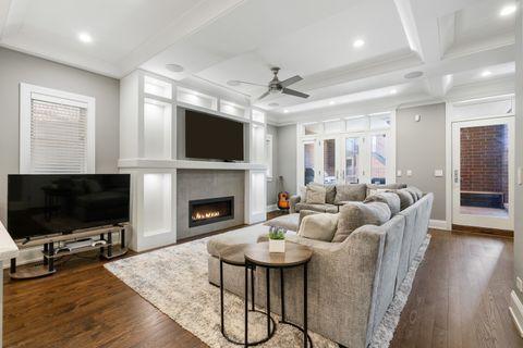 Tiny photo for 729 W Barry Avenue #1, Chicago, IL 60657 (MLS # 12613750)