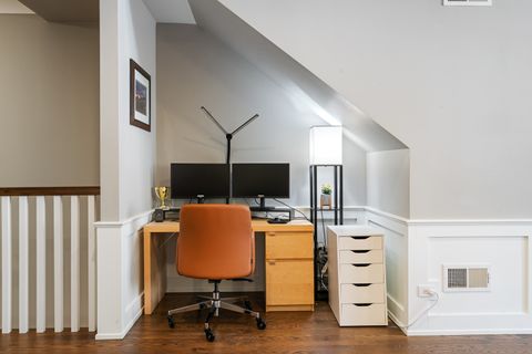 Tiny photo for 729 W Barry Avenue #1, Chicago, IL 60657 (MLS # 12613750)