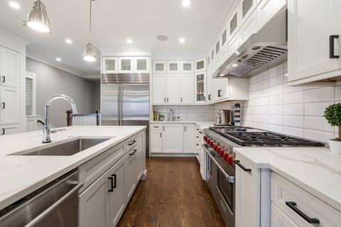 Tiny photo for 729 W Barry Avenue #1, Chicago, IL 60657 (MLS # 12613750)