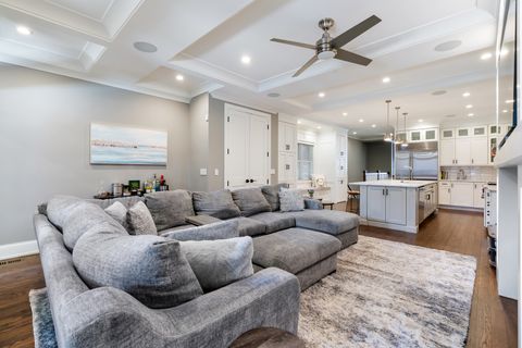 Tiny photo for 729 W Barry Avenue #1, Chicago, IL 60657 (MLS # 12613750)