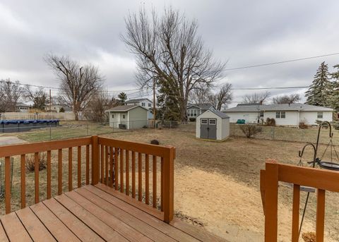 Tiny photo for 564 Scenic Dr Drive, Clinton, IA 52732 (MLS # 100000607)