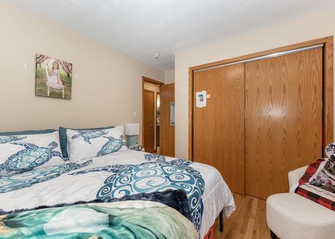 Tiny photo for 564 Scenic Dr Drive, Clinton, IA 52732 (MLS # 100000607)