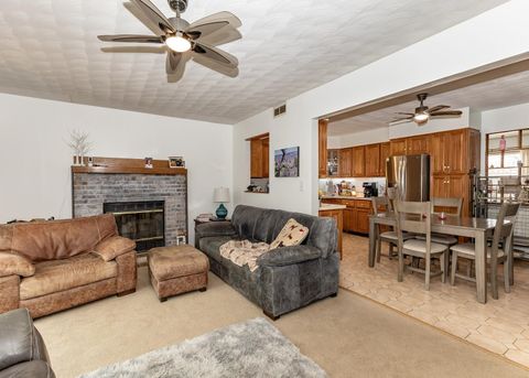 Tiny photo for 564 Scenic Dr Drive, Clinton, IA 52732 (MLS # 100000607)