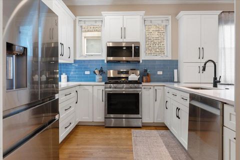 Tiny photo for 1237 W Farwell Avenue #2E, Chicago, IL 60626 (MLS # 12599194)