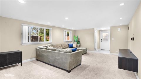 Tiny photo for 236 W SUNSET Avenue, Lombard, IL 60148 (MLS # 12462729)