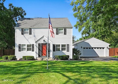 Photo of 236 W SUNSET Avenue, Lombard, IL 60148 (MLS # 12462729)