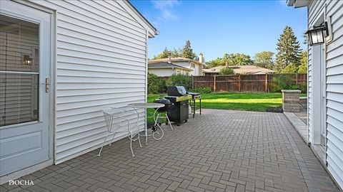Tiny photo for 236 W SUNSET Avenue, Lombard, IL 60148 (MLS # 12462729)