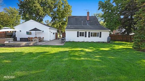 Tiny photo for 236 W SUNSET Avenue, Lombard, IL 60148 (MLS # 12462729)