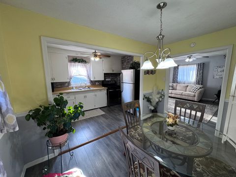 Tiny photo for 212 W Allmon Street, Salem, IL 62881 (MLS # 12603183)