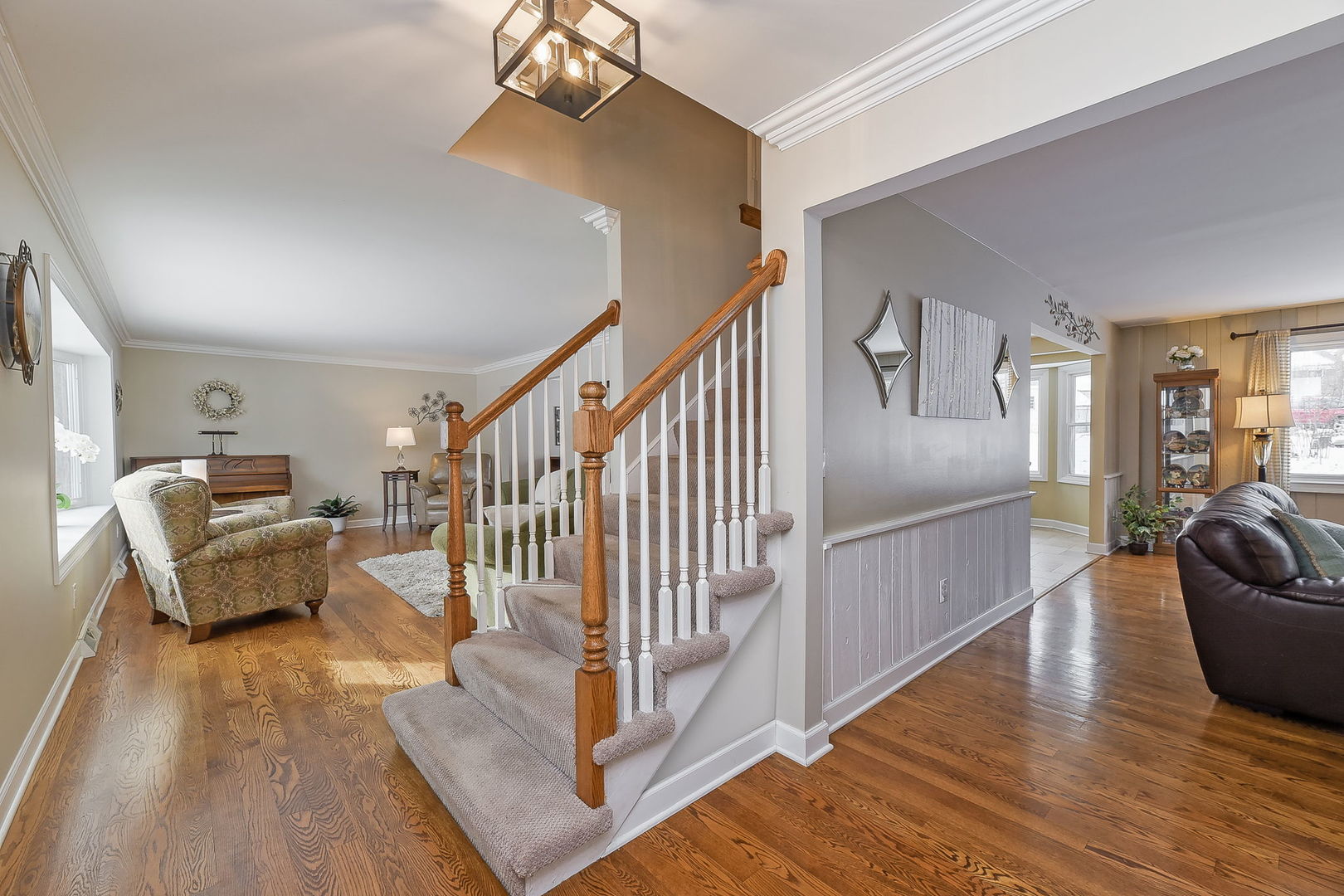 26W540 Prairie Avenue