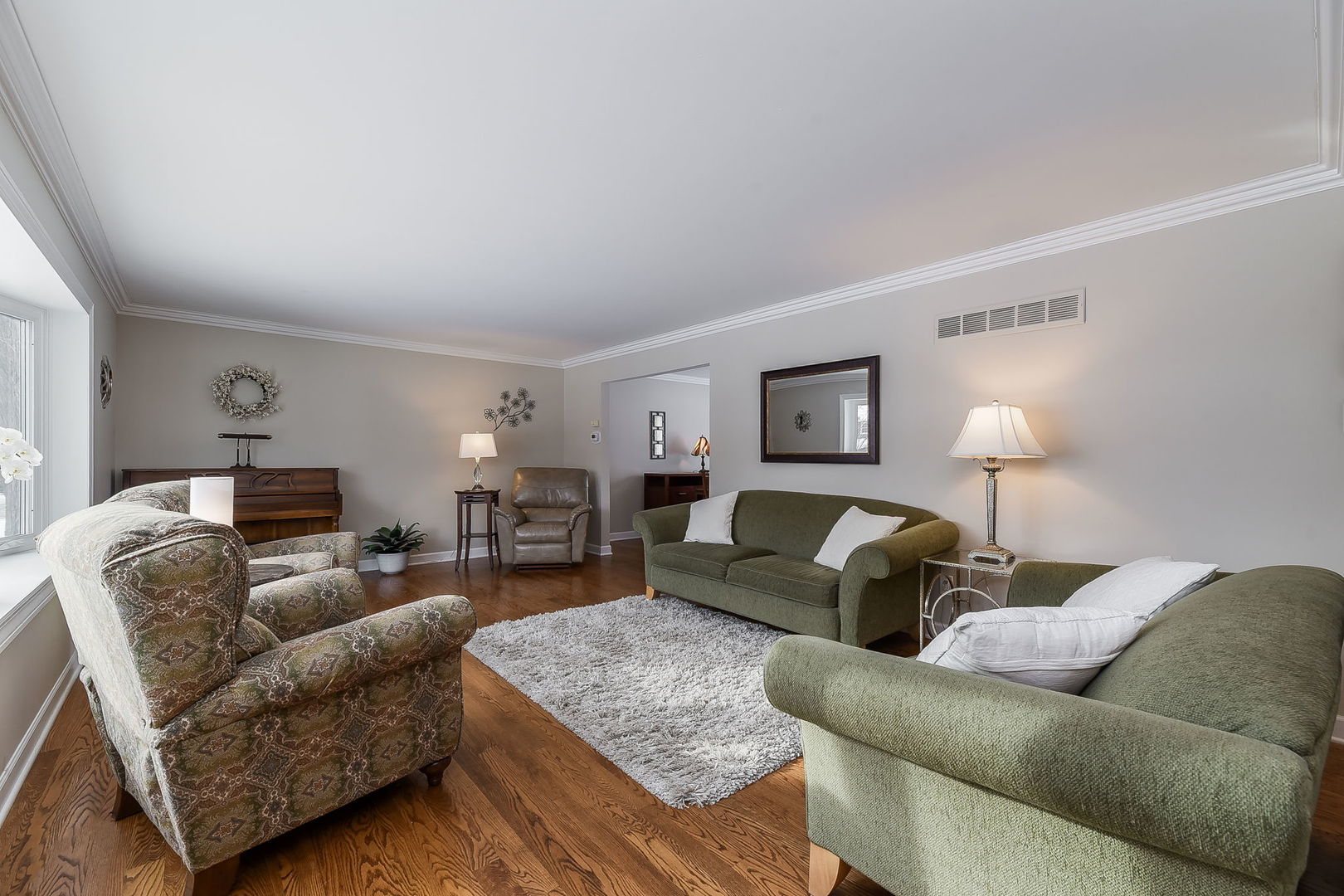 26W540 Prairie Avenue