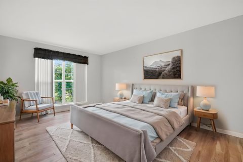 Tiny photo for 782 Old Checker Road, Buffalo Grove, IL 60089 (MLS # 12656324)