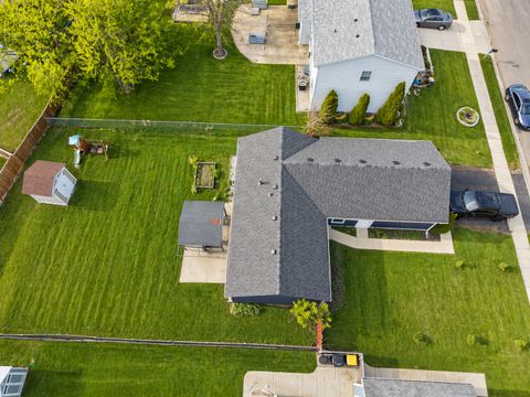 Tiny photo for 828 Huron Court, Carol Stream, IL 60188 (MLS # 12629814)