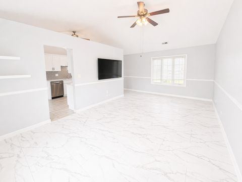 Tiny photo for 828 Huron Court, Carol Stream, IL 60188 (MLS # 12629814)