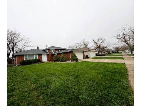 Tiny photo for 1118 E 169th Street, South Holland, IL 60473 (MLS # 12622138)