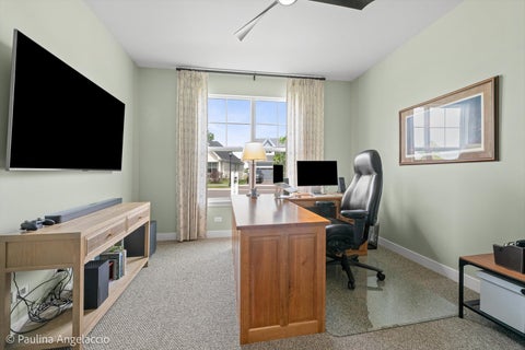 Tiny photo for 1569 Dempsey Drive, St. Charles, IL 60174 (MLS # 12644807)