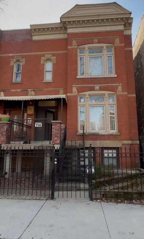 716 S Claremont Avenue Chicago IL 60612