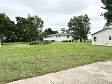 Tiny photo for 1698 E 1400 North Road, Watseka, IL 60970 (MLS # 12764021)