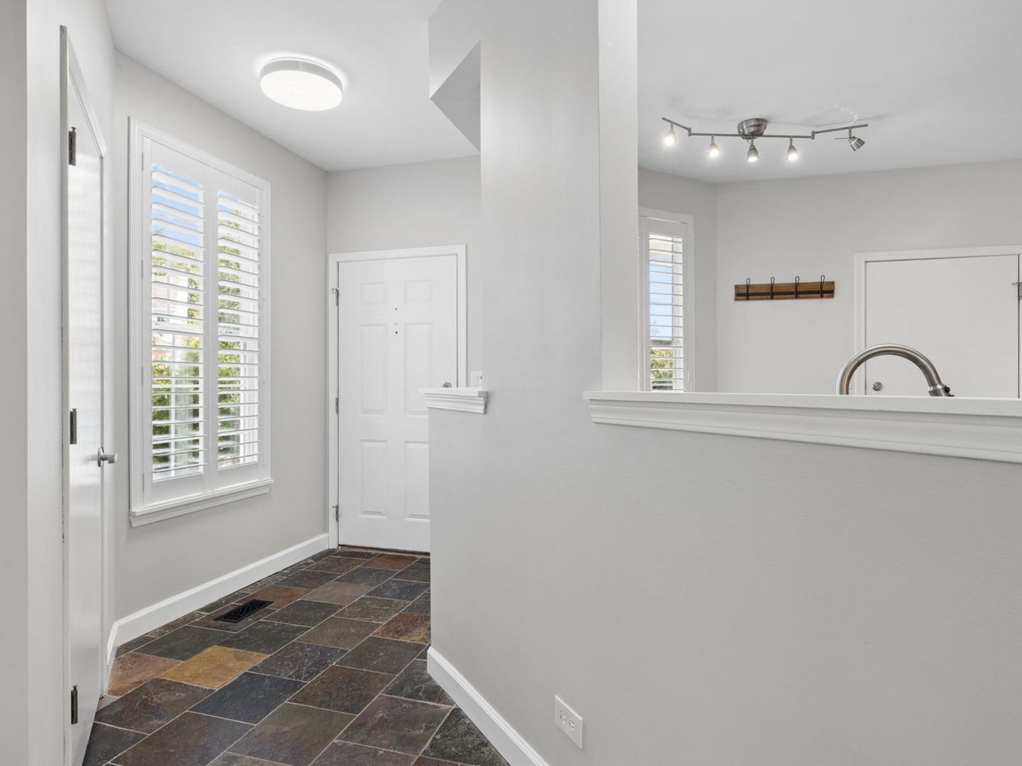 127 Hidden Pond Circle