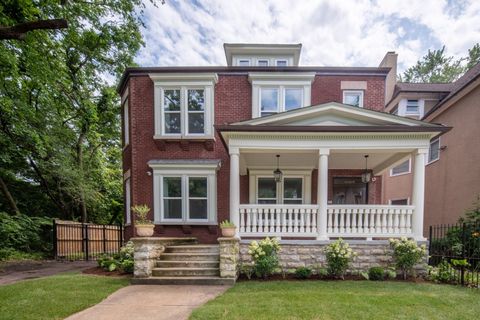 1025 E 48th Street Chicago IL 60615