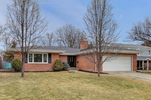 Photo of 297 Columbine Drive, Clarendon Hills, IL 60514 (MLS # 12576102)