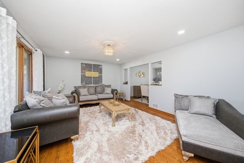 Tiny photo for 7435 W 157th Street, Orland Park, IL 60462 (MLS # 12531737)