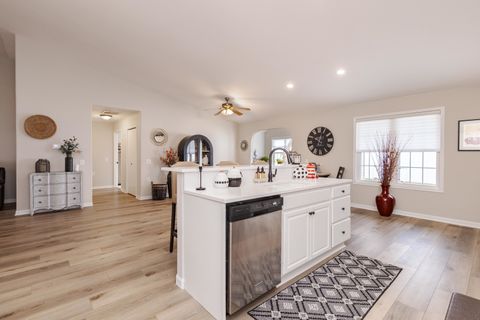 Tiny photo for 2331 Eastwood Avenue, Streator, IL 61364 (MLS # 12593352)