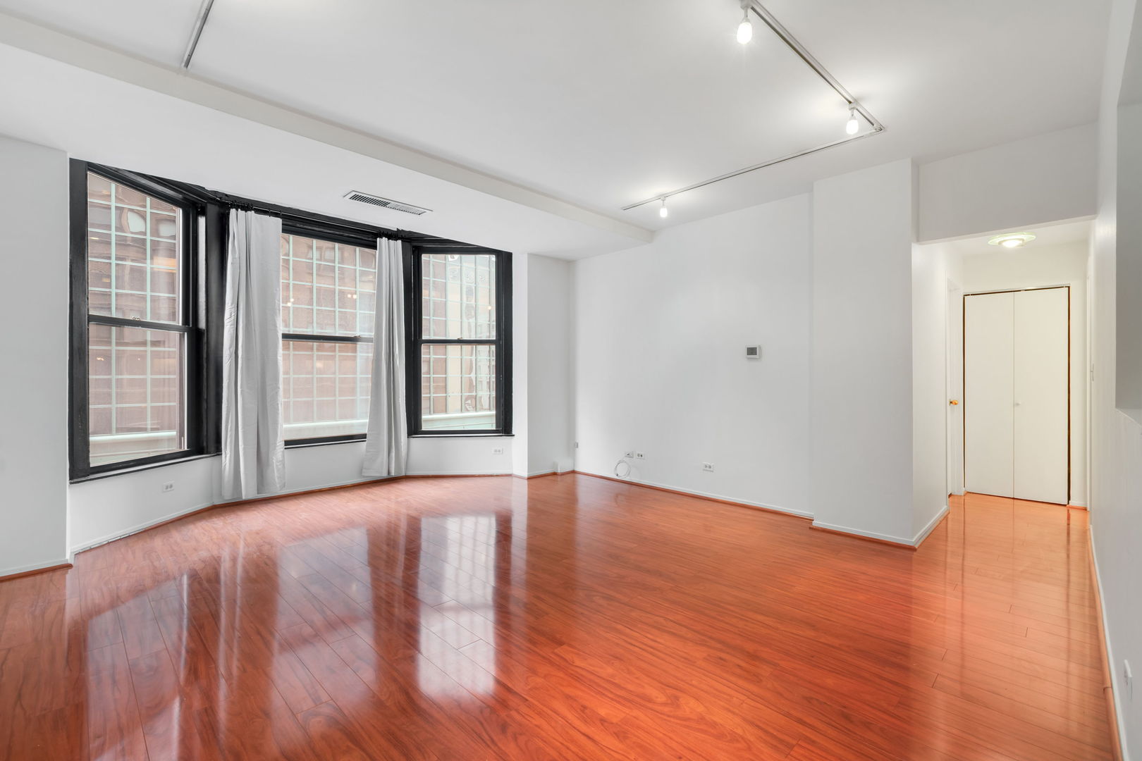 431 S Dearborn Street 409