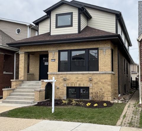 5524 W BYRON Street Chicago IL 60641