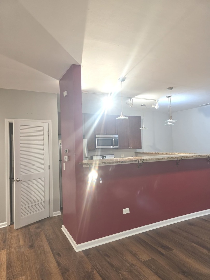 736 S Kedzie Avenue 1