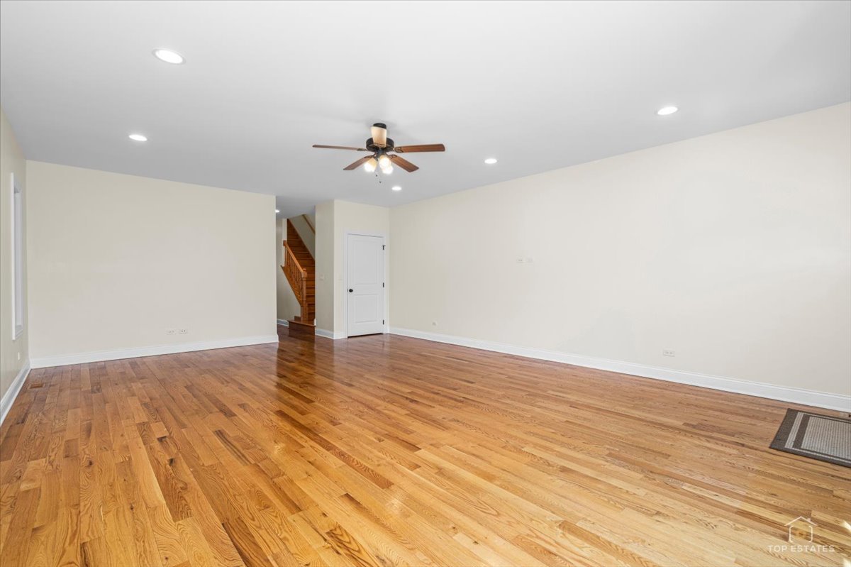 3326 S Lituanica Avenue