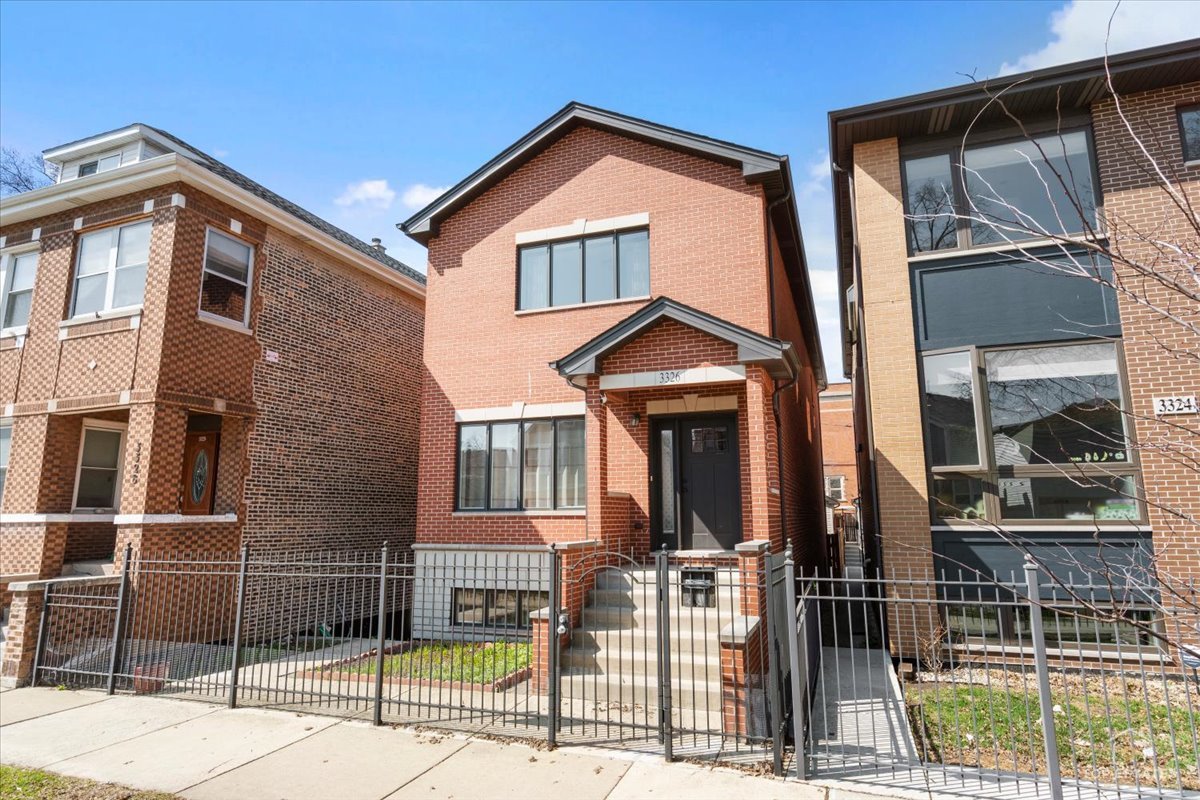 3326 S Lituanica Avenue