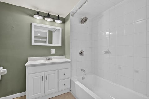Tiny photo for 1531 Heidorn Avenue, Westchester, IL 60154 (MLS # 12786083)