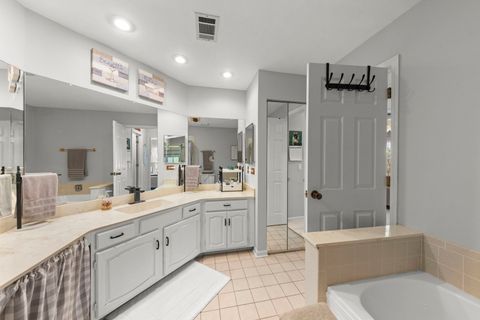 Tiny photo for 513 Green Bridge Lane #B, Prospect Heights, IL 60070 (MLS # 12593343)