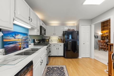 Tiny photo for 513 Green Bridge Lane #B, Prospect Heights, IL 60070 (MLS # 12593343)